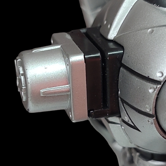 2011 SPINMASTER REDAKAI SILVER METANOID ACTION FIGURE - 4" - Picture 7 of 16